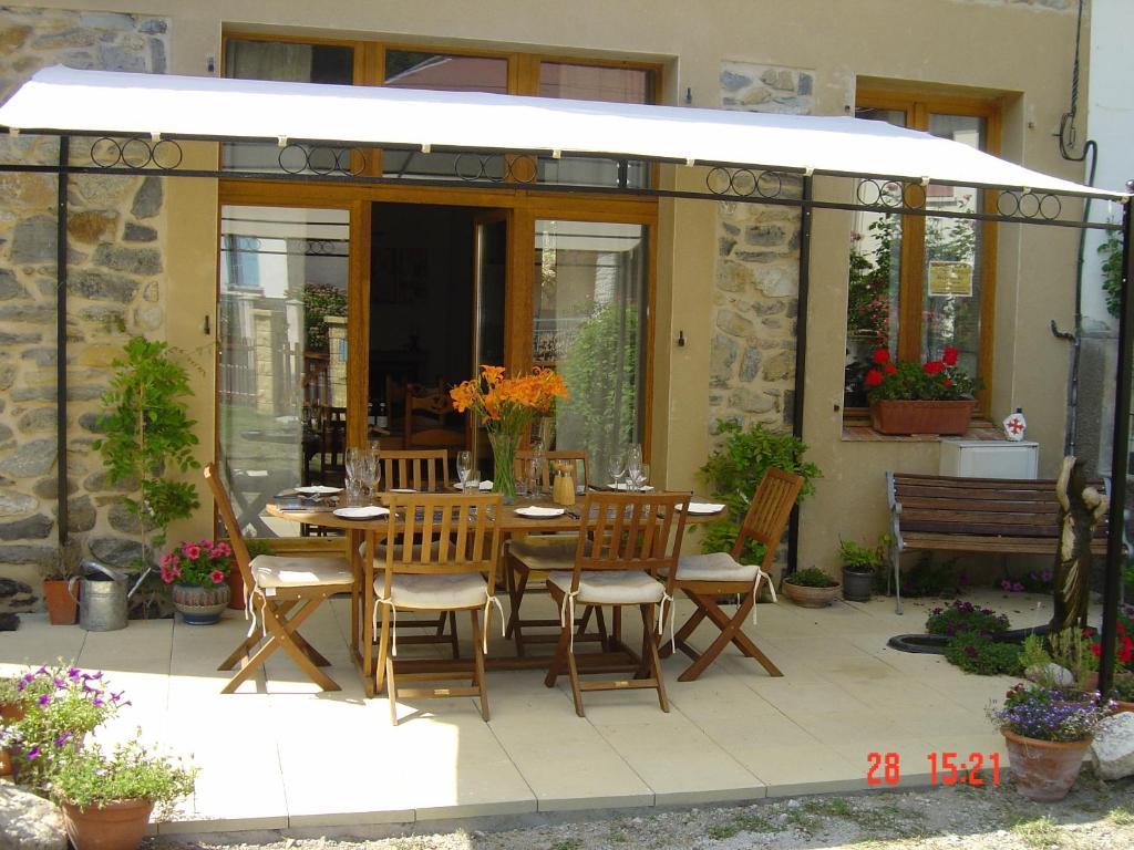 Aux Quatre Saisons Axat Exterior photo