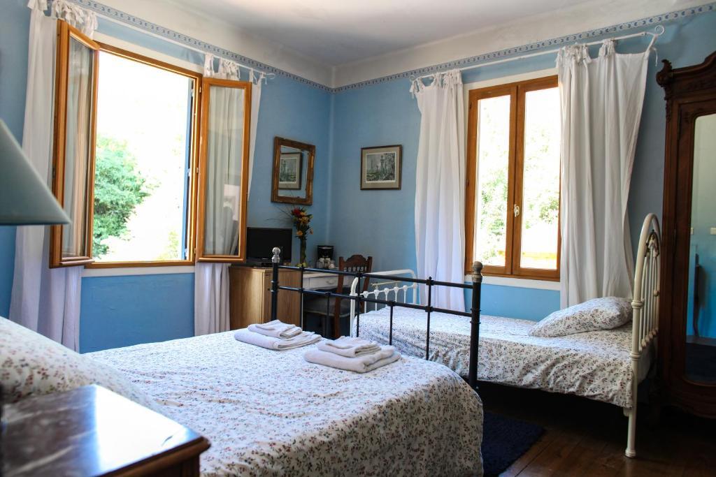 Aux Quatre Saisons Axat Room photo